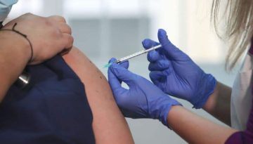 New York Times: Ο FDA σχετίζει θανάτους 10 παιδιών με τα εμβόλια κατά του κορονοϊού