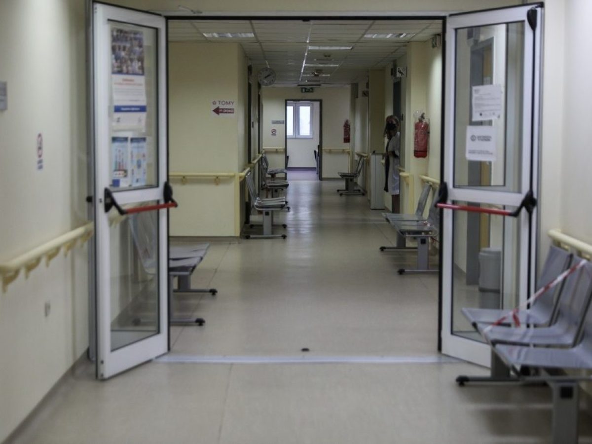 Έξαρση της γρίπης και άλλων ιώσεων τα Χριστούγεννα, “γονάτισαν” τα παιδιατρικά νοσοκομεία – 500 παιδιά στα επείγοντα σε ένα βράδυ