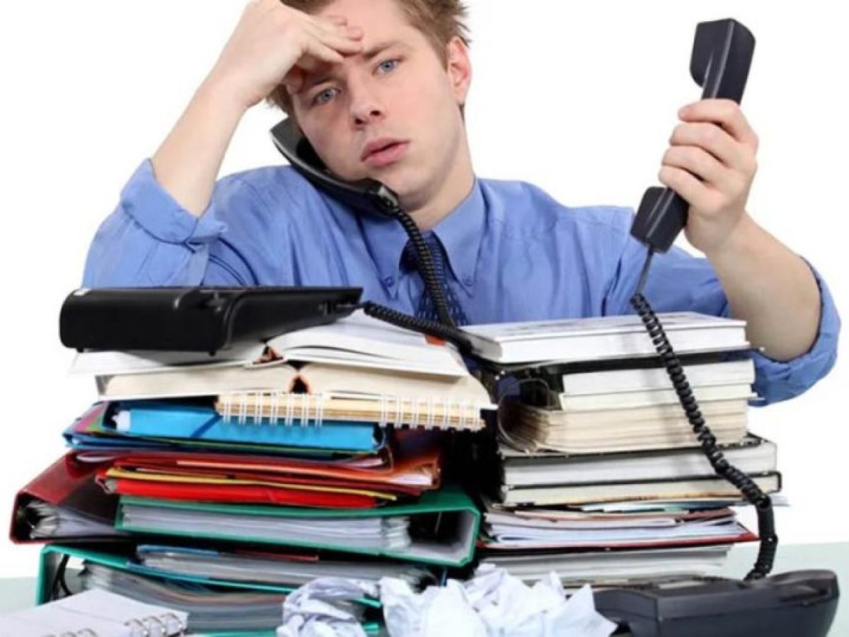 Φόρτος εργασίας κι έλλειψη αναγνώρισης επιβαρύνουν την ψυχική υγεία