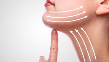 Λίφτινγκ προσώπου: Πώς επιτυγχάνεται αποκατάσταση με φυσικό αποτέλεσμα, χωρίς υπερβολές