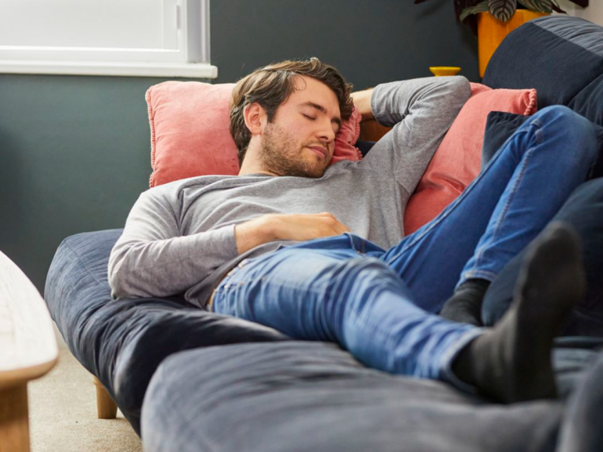 Μεσημεριανός ύπνος: Τα οφέλη για το σώμα, την καρδιά και τον εγκέφαλο μικρών και μεγάλων