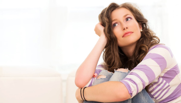 Πρόωρη εμμηνόπαυση: Σε ποια ηλικία συμβαίνει, για ποιους λόγους και πώς αντιμετωπίζεται