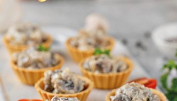 Ταρτάκια με μανιτάρια, φέτα και αρωματικά