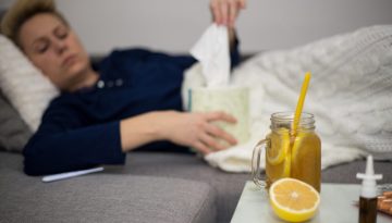 Βιταμίνη C: Τι μπορεί να μας προσφέρει όταν έχουμε ίωση, σύμφωνα με τους ειδικούς