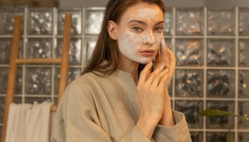 Double cleansing: &Tau;&iota; &epsilon;ί&nu;&alpha;&iota; &kappa;&alpha;&iota; &gamma;&iota;&alpha;&tau;ί &alpha;&xi;ί&zeta;&epsilon;&iota; &nu;&alpha; &tau;&omicron; &delta;&omicron;&kappa;&iota;&mu;ά&sigma;&epsilon;&iota;&sigmaf;