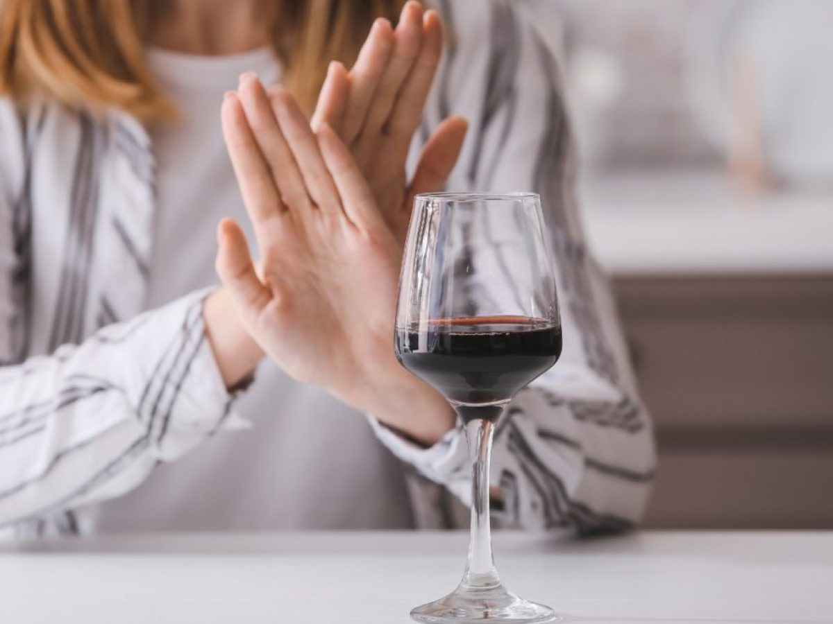 Dry January: 1 μήνας χωρίς αλκοόλ έχει σημαντικά οφέλη για την υγεία, επιβεβαιώνει μελέτη