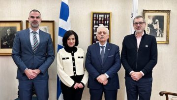 O &Epsilon;&lambda;&lambda;&eta;&nu;&iota;&kappa;ό&sigmaf; &Epsilon;&rho;&upsilon;&theta;&rho;ό&sigmaf; &Sigma;&tau;&alpha;&upsilon;&rho;ό&sigmaf; &epsilon;&nu;&iota;&sigma;&chi;ύ&epsilon;&iota; &kappa;&alpha;&iota; &epsilon;&pi;&epsilon;&kappa;&tau;&epsilon;ί&nu;&epsilon;&iota; &tau;&eta; &sigma;&upsilon;&nu;&epsilon;&rho;&gamma;&alpha;&sigma;ί&alpha; &mu;&epsilon; &tau;&eta;&nu; Έ&nu;&omega;&sigma;&eta; &Alpha;&sigma;&theta;&epsilon;&nu;ώ&nu; &Epsilon;&lambda;&lambda;ά&delta;&alpha;&sigmaf;
