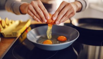 Αυγά: Τηγανητά, βραστά ή ποσέ – Ποιος είναι ο πιο υγιεινός τρόπος να τα τρώμε