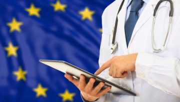 &Epsilon;&Mu;&Alpha;: 104 &nu;έ&alpha; &phi;ά&rho;&mu;&alpha;&kappa;&alpha; &epsilon;&gamma;&kappa;&rho;ί&theta;&eta;&kappa;&alpha;&nu; &sigma;&tau;&eta;&nu; &Epsilon;&upsilon;&rho;ώ&pi;&eta; &tau;&omicron; 2025 &ndash; &Omicron;&iota; &pi;&rho;&omicron;&sigma;&delta;&omicron;&kappa;ί&epsilon;&sigmaf; &gamma;&iota;&alpha; &tau;&omicron; &mu;έ&lambda;&lambda;&omicron;&nu;