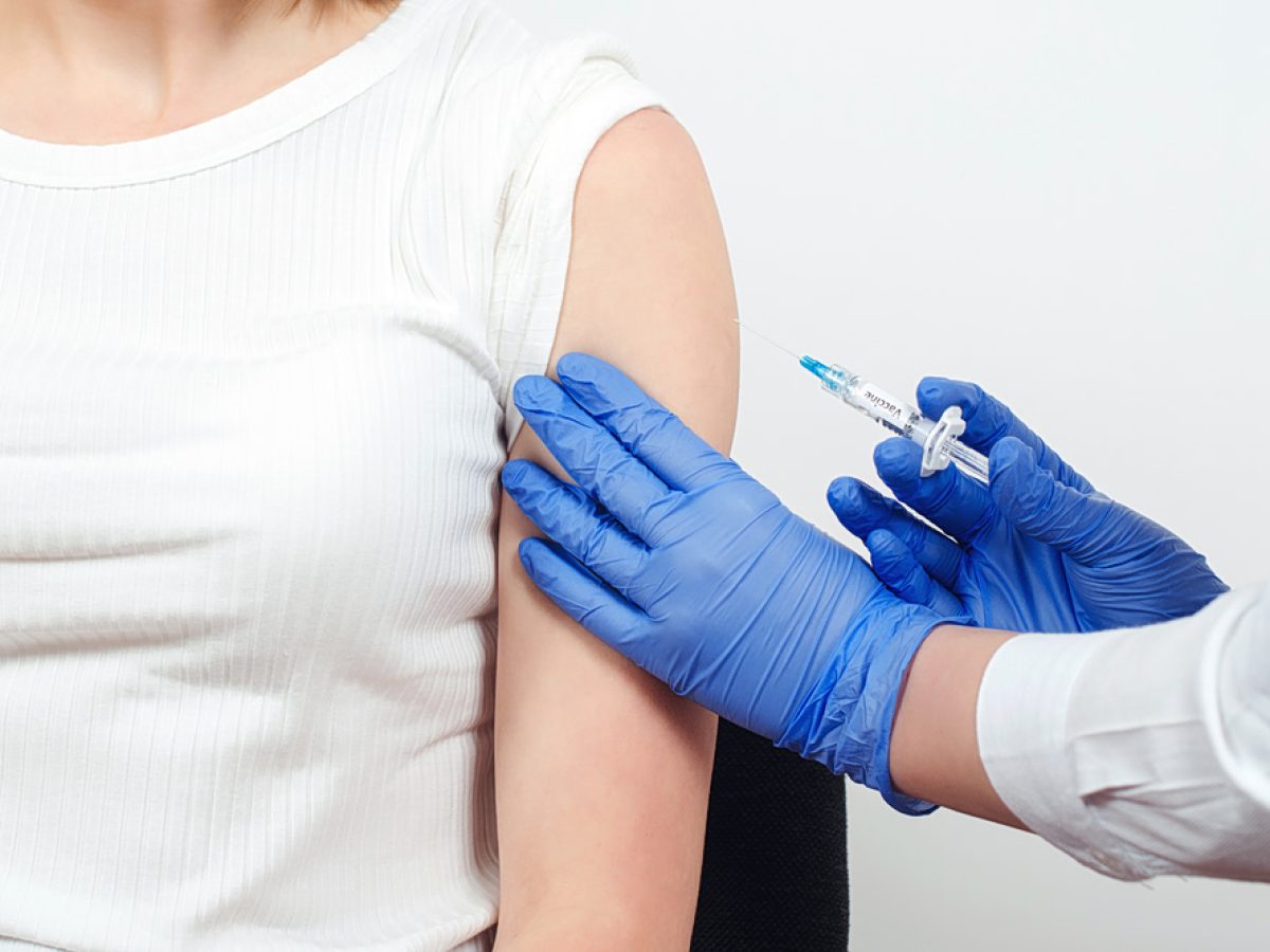 Εμβόλιο έρπητα ζωστήρα: Επιβραδύνει τη γήρανση; Τι λέει νέα μελέτη