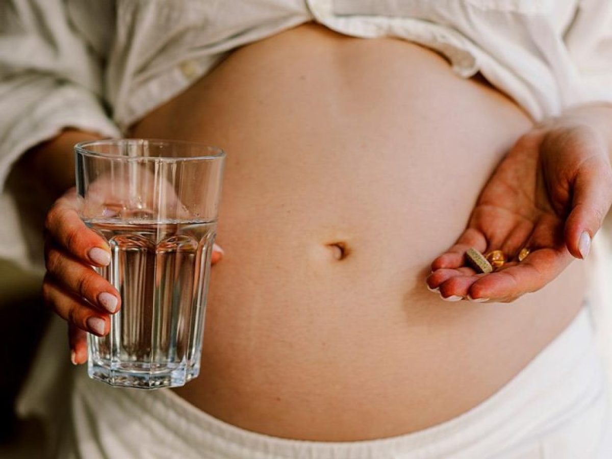 ΕΜΑ: Δεν αλλάζουν οι οδηγίες για παρακεταμόλη στην εγκυμοσύνη – Τι δείχνουν τα στοιχεία