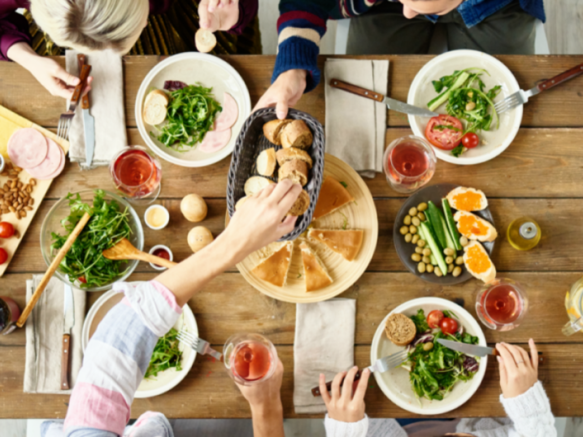 Έρευνα: Η απλή συνήθεια στο μεσημεριανό γεύμα που μπορεί να μειώσει τον κίνδυνο υπέρτασης