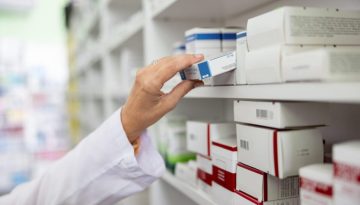 &Epsilon;&theta;&nu;&iota;&kappa;ό&sigmaf; &Omicron;&rho;&gamma;&alpha;&nu;&iota;&sigma;&mu;ό&sigmaf; &Phi;&alpha;&rho;&mu;ά&kappa;&omega;&nu;: &Gamma;&iota;&alpha;&tau;ί &beta;&gamma;ή&kappa;&alpha;&nu; &epsilon;&kappa;&tau;ό&sigmaf; &epsilon;&lambda;&lambda;&eta;&nu;&iota;&kappa;ή&sigmaf; &alpha;&gamma;&omicron;&rho;ά&sigmaf; 230 &phi;ά&rho;&mu;&alpha;&kappa;&alpha;