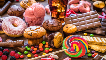 Φάγατε πολλή ζάχαρη χτες βράδυ; Τι προτείνουν οι διαιτολόγοι να κάνετε σήμερα