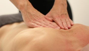 &Gamma;&iota;&alpha;&tau;ί έ&nu;&alpha; Candle Massage &epsilon;ί&nu;&alpha;&iota; &tau;ό&sigma;&omicron; &kappa;&alpha;&lambda;ό;
