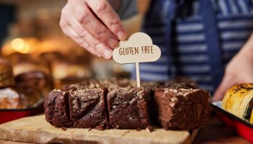 Γλουτένη: Θα χάσουμε βάρος αν την «κόψουμε» από τη διατροφή μας; Ένας ειδικός εξηγεί