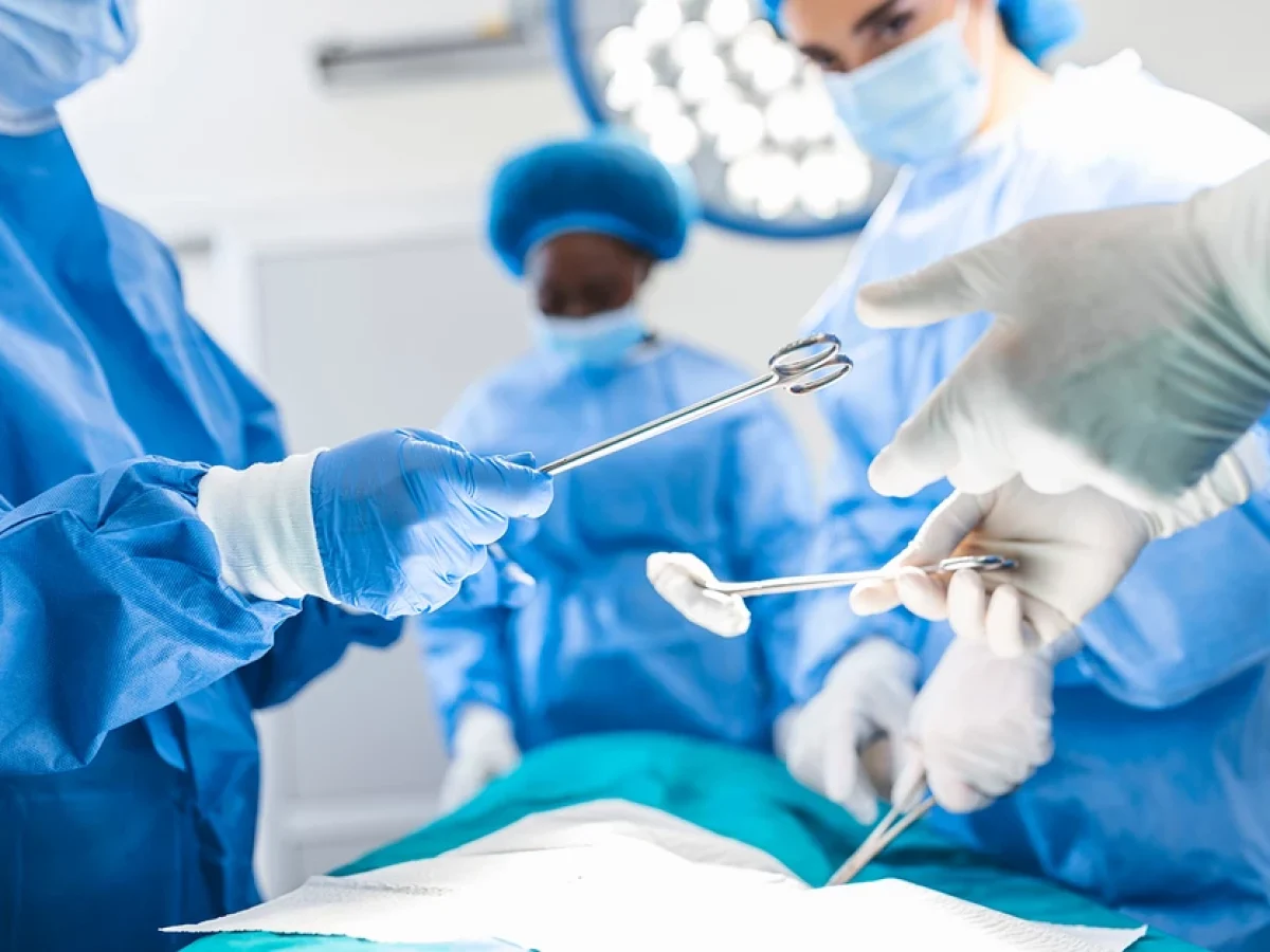 Η κυβέρνηση των ΗΠΑ καταγράφει… τι βάζουν οι άνθρωποι στον πρωκτό τους – Σανδάλια, μπαστούνια και φακοί