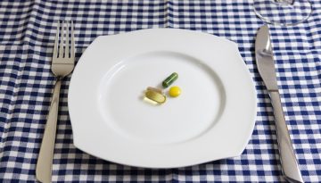 &Eta; &tau;&alpha;&upsilon;&rho;ί&nu;&eta; &sigma;&tau;&omicron; &epsilon;&pi;ί&kappa;&epsilon;&nu;&tau;&rho;&omicron; &tau;&eta;&sigmaf; &sigma;ύ&gamma;&chi;&rho;&omicron;&nu;&eta;&sigmaf; &alpha;&nu;&tau;&iota;&kappa;&alpha;&rho;&kappa;&iota;&nu;&iota;&kappa;ή&sigmaf; έ&rho;&epsilon;&upsilon;&nu;&alpha;&sigmaf;