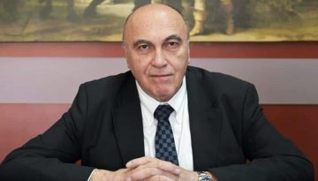 &Iota;. &Kappa;&epsilon;&sigma;ί&sigma;&omicron;&gamma;&lambda;&omicron;&upsilon;: &Alpha;&pi;&omicron;&chi;&alpha;&iota;&rho;&epsilon;&tau;ώ&nu;&tau;&alpha;&sigmaf; &tau;&omicron; &delta;&epsilon;ύ&tau;&epsilon;&rho;&omicron; &sigma;&pi;ί&tau;&iota; &mu;&omicron;&upsilon; &mu;&epsilon;&tau;ά &alpha;&pi;ό 40 &chi;&rho;ό&nu;&iota;&alpha;