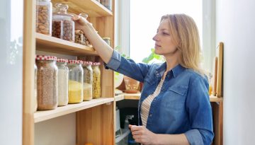 Υπερτροφές που αξίζει να υπάρχουν πάντα στο ντουλάπι της κουζίνας σας