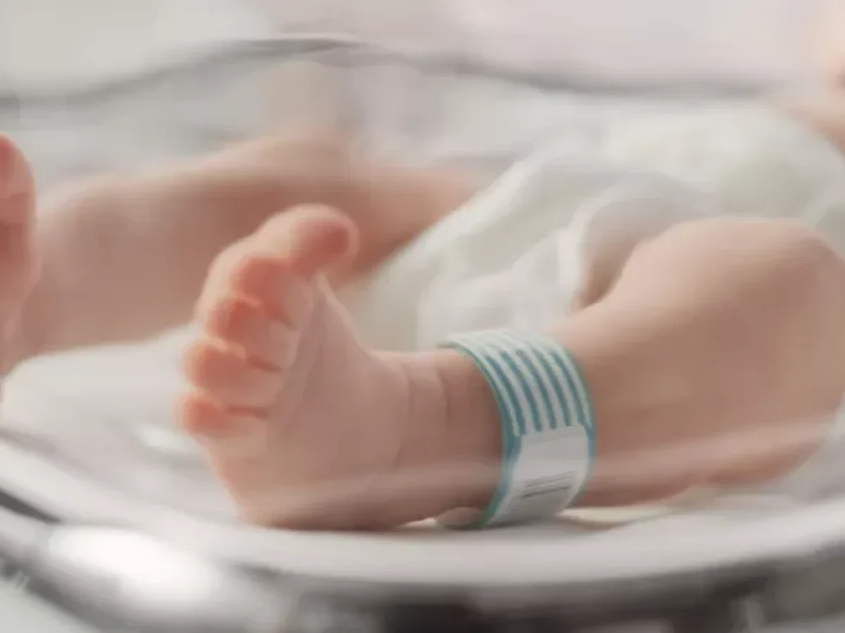 Ηράκλειο: Σπαραγμός για το βρέφος που κατέληξε λίγες ώρες μετά τη γέννησή του