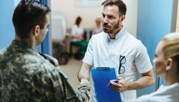 &Iota;&Sigma;&Alpha;: &Pi;&alpha;&rho;έ&mu;&beta;&alpha;&sigma;&eta; &gamma;&iota;&alpha; &tau;&iota;&sigmaf; &alpha;&nu;&alpha;&beta;&omicron;&lambda;έ&sigmaf; &sigma;&tau;&rho;ά&tau;&epsilon;&upsilon;&sigma;&eta;&sigmaf; &tau;&omega;&nu; &gamma;&iota;&alpha;&tau;&rho;ώ&nu; &lambda;ό&gamma;&omega; &epsilon;&iota;&delta;&iota;&kappa;ό&tau;&eta;&tau;&alpha;&sigmaf;