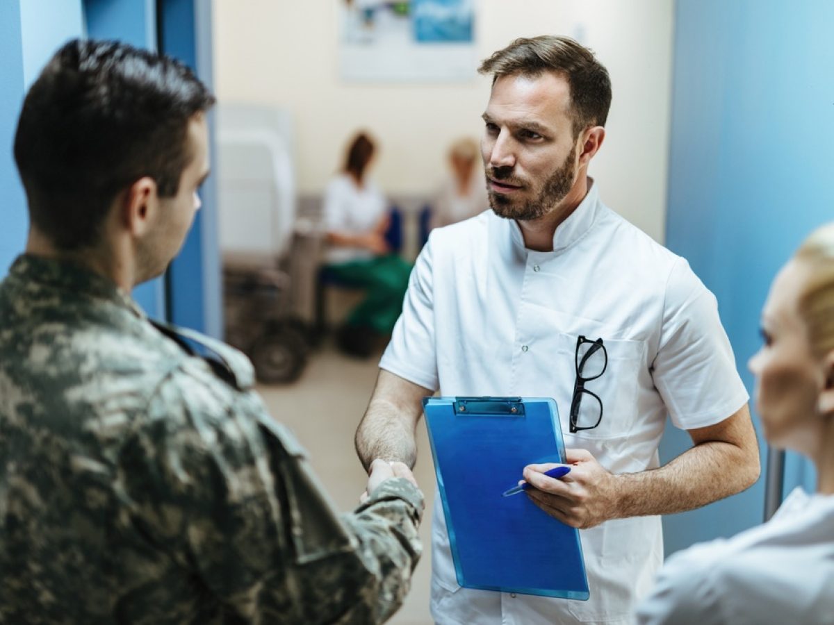 ΙΣΑ: Παρέμβαση για τις αναβολές στράτευσης των γιατρών λόγω ειδικότητας