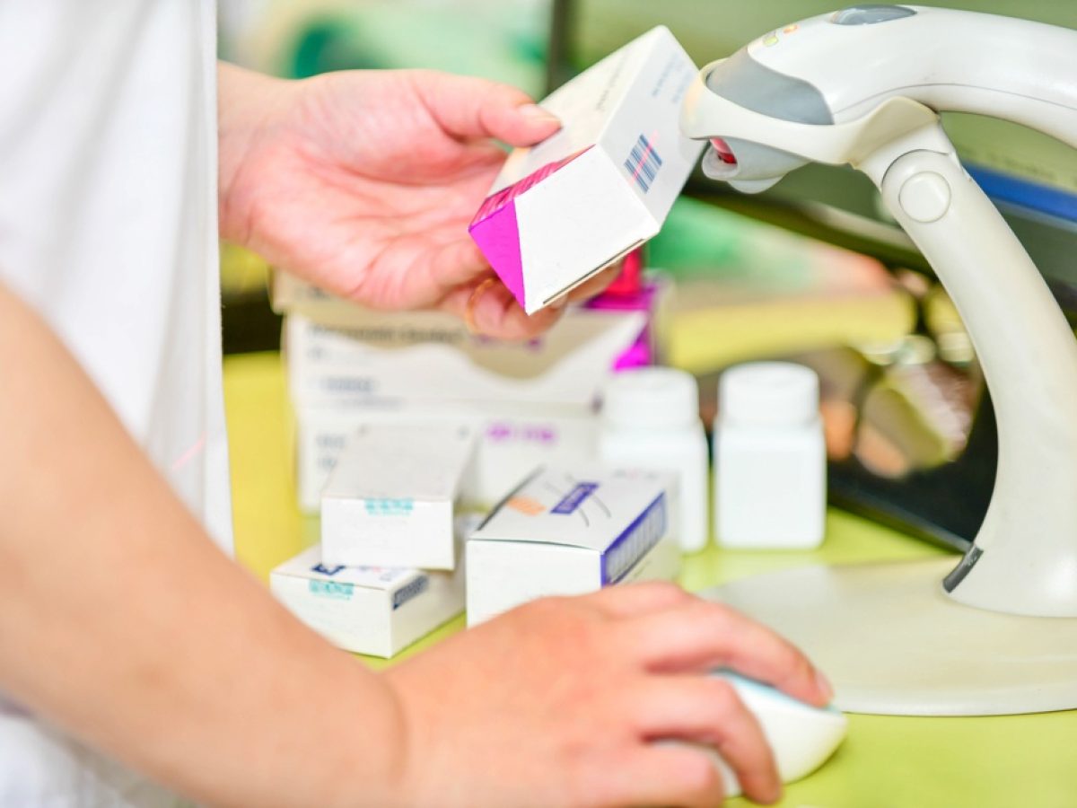 Καθυστερεί η διάθεση των φαρμάκων υψηλού κόστους από τα φαρμακεία – Ταλαιπωρία και στην κατ’ οίκον παράδοση