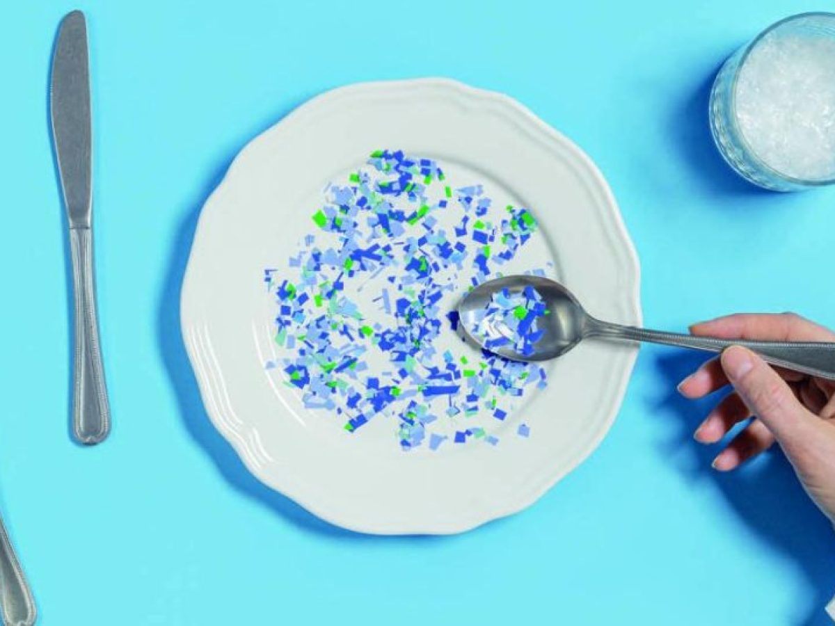 Μικροπλαστικά στη διατροφή μας: Οι 5 απρόσμενες πηγές που καταναλώνουμε καθημερινά