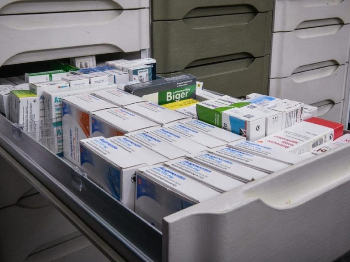 Ο ΕΟΦ απαντά σε λοιμωξιολόγους για την απόσυρση αντιβιοτικού: “Έχει αντικατασταθεί από φάρμακα με τις ίδιες δραστικές ουσίες”