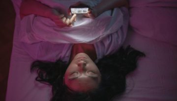 Ο ύπνος τα Σαββατοκύριακα μπορεί να βοηθήσει στην ενίσχυση της ψυχικής υγείας των εφήβων