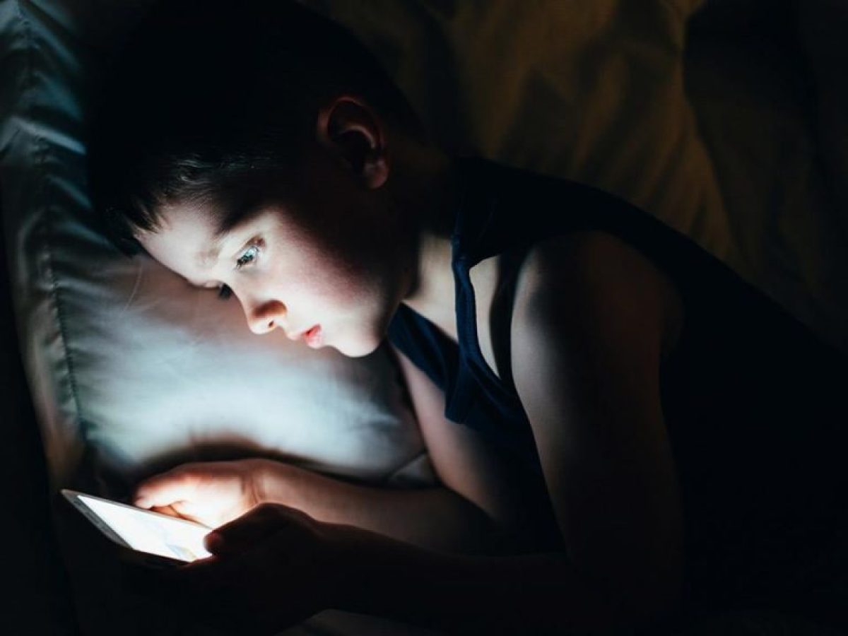 Παιδιά: Ο πολύς χρόνος μπροστά στην οθόνη αυξάνει τον καρδιαγγειακό κίνδυνο