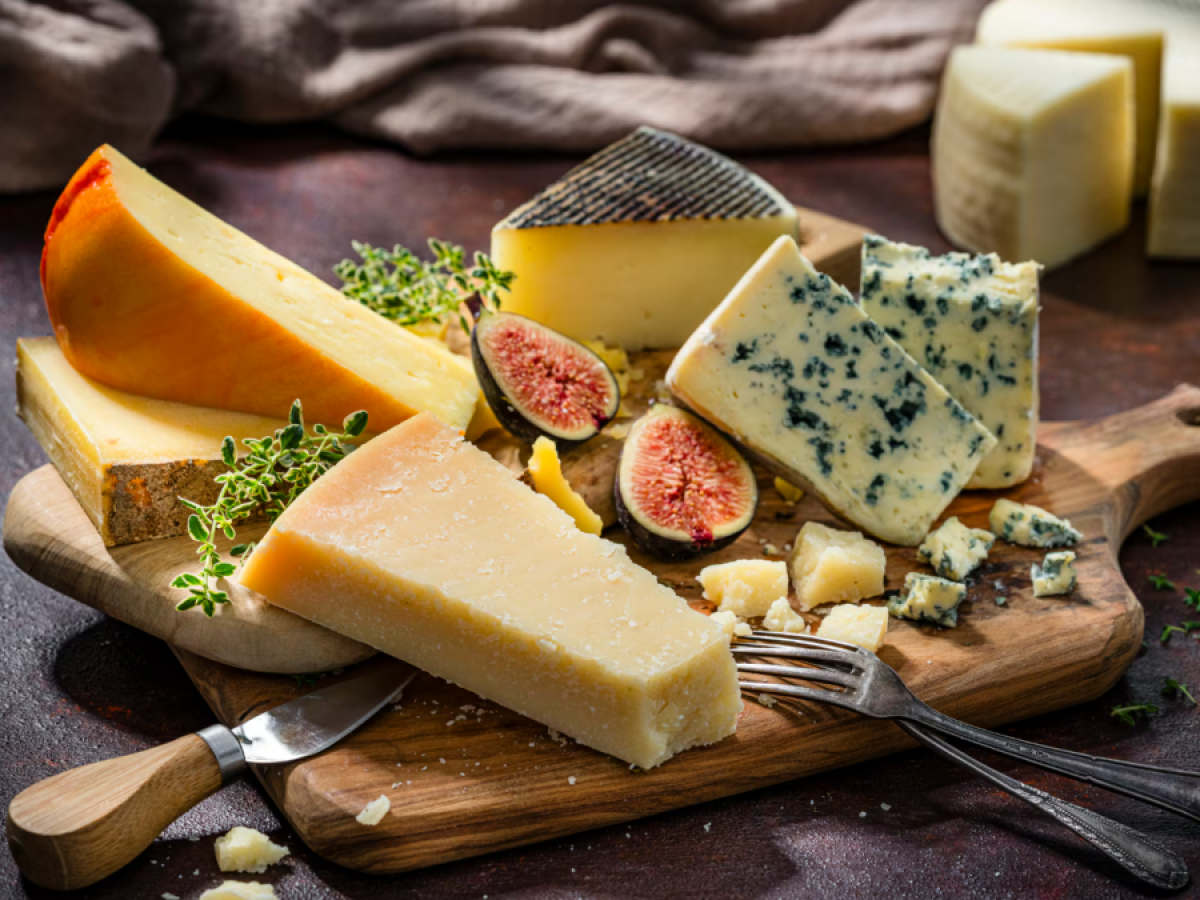 Ποια τυριά προστατεύουν την υγεία του εγκεφάλου