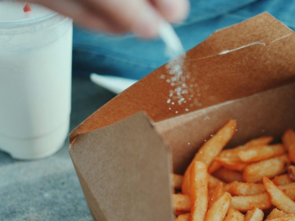 Πόσο αλάτι πρέπει να τρώμε και τι πρέπει να προσέχουμε