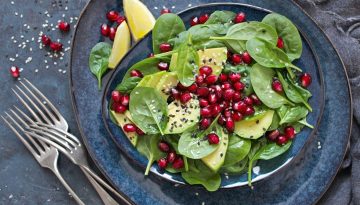 Σαλάτα με σπανάκι και αβοκάντο