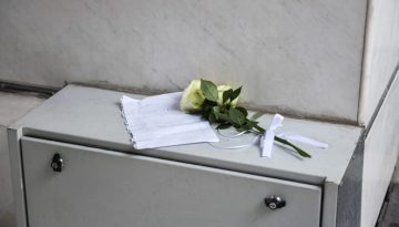 &Sigma;έ&rho;&rho;&epsilon;&sigmaf; &ndash; &Theta;ά&nu;&alpha;&tau;&omicron;&sigmaf; 17&chi;&rho;&omicron;&nu;&omicron;&upsilon;: T&alpha; &iota;&alpha;&tau;&rho;&omicron;&delta;&iota;&kappa;&alpha;&sigma;&tau;&iota;&kappa;ά &epsilon;&upsilon;&rho;ή&mu;&alpha;&tau;&alpha; &alpha;&pi;ό &tau;&eta; &nu;&epsilon;&kappa;&rho;&omicron;&psi;ί&alpha; &ndash; &nu;&epsilon;&kappa;&rho;&omicron;&tau;&omicron;&mu;ή