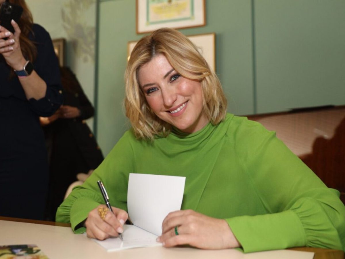 Σία Κοσιώνη: Η μάχη με τον πνευμονιόκοκκο και τα πρώτα χαμόγελα στο Metropolitan