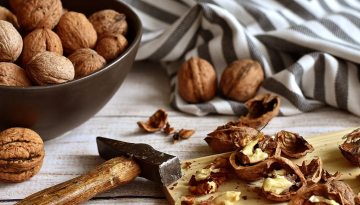 Τα καρύδια προστατεύουν από το Αλτσχάιμερ