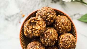 “Τρουφάκια” ενέργειας με φιστίκι και καρύδα