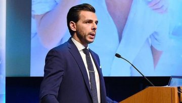 Αλλαγή σκυτάλης στο Ιατρικό Αθηνών μετά από 40 χρόνια