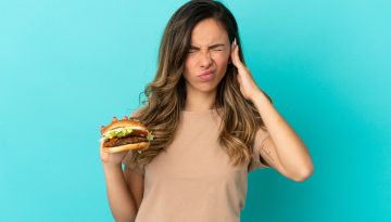 «Food noise»: Όταν το μυαλό σκέφτεται συνεχώς το φαγητό