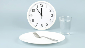 Διαλειμματική νηστεία: Τι συμβαίνει με απώλεια βάρους και μεταβολισμό