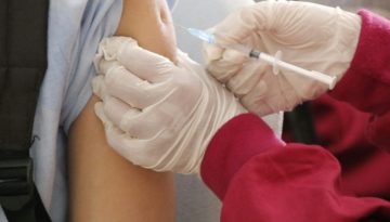 Έ&nu;&alpha; &kappa;&alpha;&iota; &mu;ό&nu;&omicron; &epsilon;&mu;&beta;ό&lambda;&iota;&omicron; &pi;&rho;&omicron;&sigma;&tau;&alpha;&tau;&epsilon;ύ&epsilon;&iota; &alpha;&pi;ό &pi;&omicron;&lambda;&lambda;έ&sigmaf; &alpha;&nu;&alpha;&pi;&nu;&epsilon;&upsilon;&sigma;&tau;&iota;&kappa;έ&sigmaf; &lambda;&omicron;&iota;&mu;ώ&xi;&epsilon;&iota;&sigmaf;
