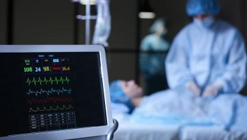 &Epsilon;&Omicron;&Delta;&Upsilon;: 3 &nu;έ&omicron;&iota; &theta;ά&nu;&alpha;&tau;&omicron;&iota; &alpha;&sigma;&theta;&epsilon;&nu;ώ&nu; &mu;&epsilon; &gamma;&rho;ί&pi;&eta; &kappa;&alpha;&iota; 2 &mu;&epsilon; CoViD
