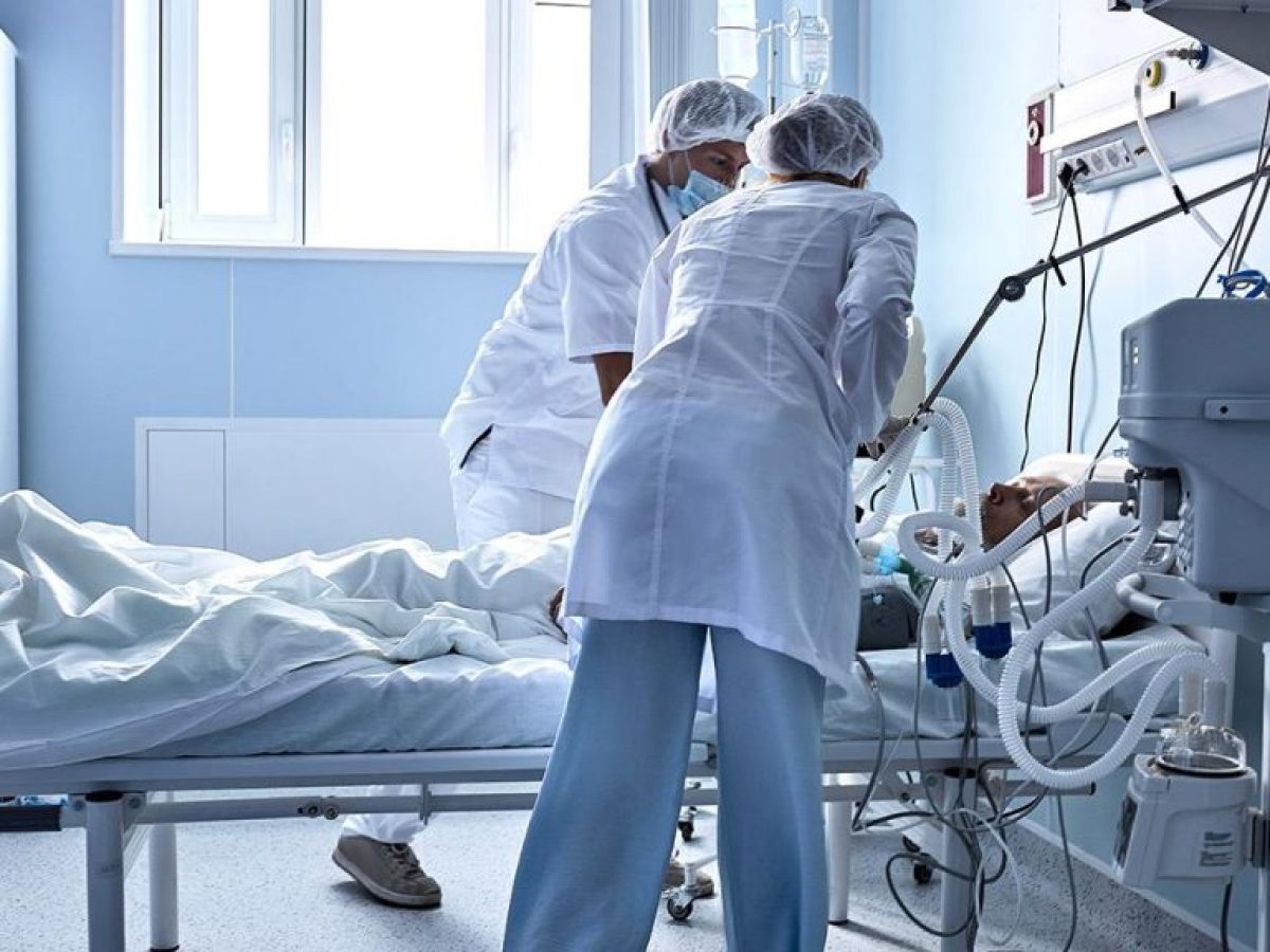 ΕΟΔΥ: 9 θάνατοι ασθενών με γρίπη και  7 με CoViD – Σημαντική αύξηση RSV