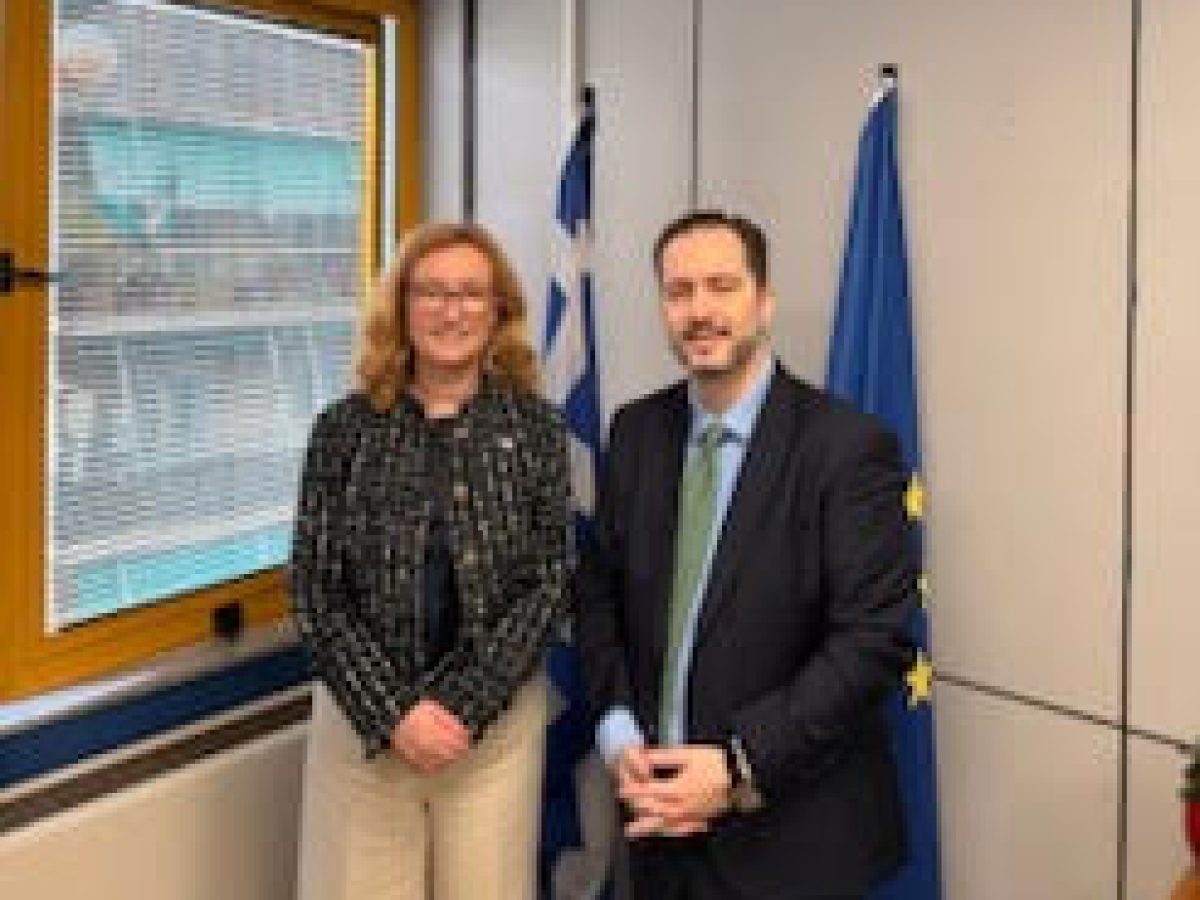 Επίσκεψη EUDA στον ΕΟΠΑΕ: Στο επίκεντρο οι εξαρτήσεις, η πρόληψη και η ευρωπαϊκή συνεργασία