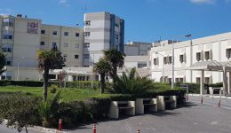 ergazomeni-pΑgni-sto-kokkino-i