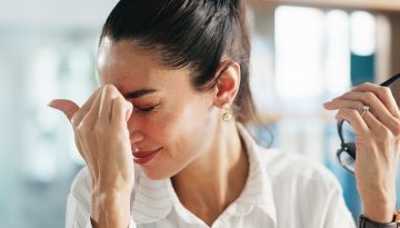 &Gamma;&iota;&alpha;&tau;ί &omicron;&iota; &gamma;&upsilon;&nu;&alpha;ί&kappa;&epsilon;&sigmaf; &tau;&alpha;&lambda;&alpha;&iota;&pi;&omega;&rho;&omicron;ύ&nu;&tau;&alpha;&iota; &pi;&epsilon;&rho;&iota;&sigma;&sigma;ό&tau;&epsilon;&rho;&omicron; &alpha;&pi;ό &eta;&mu;&iota;&kappa;&rho;&alpha;&nu;ί&epsilon;&sigmaf;;