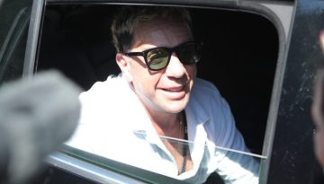 Γιώργος Μαζωνάκης: Πήρε εξιτήριο από το νοσοκομείο μετά την πετυχημένη χειρουργική επέμβαση στη χολή