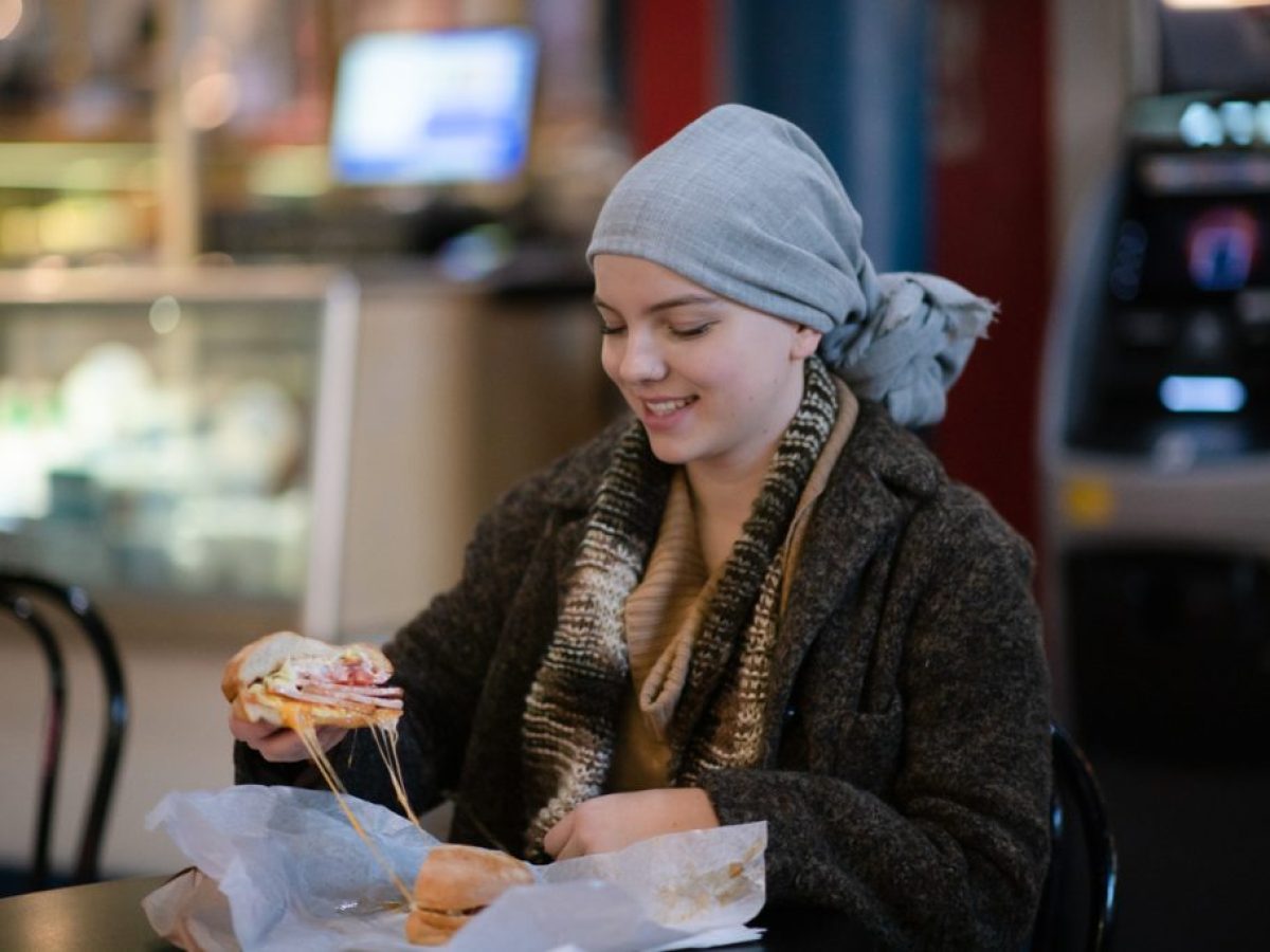 Η διατροφή μετά τη διάγνωση με καρκίνο: Έτοιμα γεύματα και αναψυκτικά αυξάνουν τον κίνδυνο θνησιμότητας